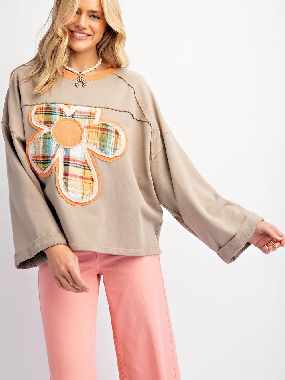 NWOT Easel Taupe Oversized Pullover Plaid Flower Appliqué